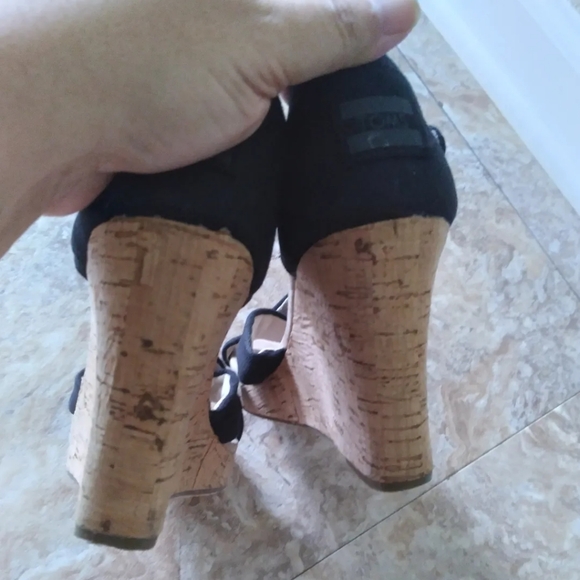 TOMS Sienna black canvas wedge sandals, size 6.5 - Picture 7 of 10